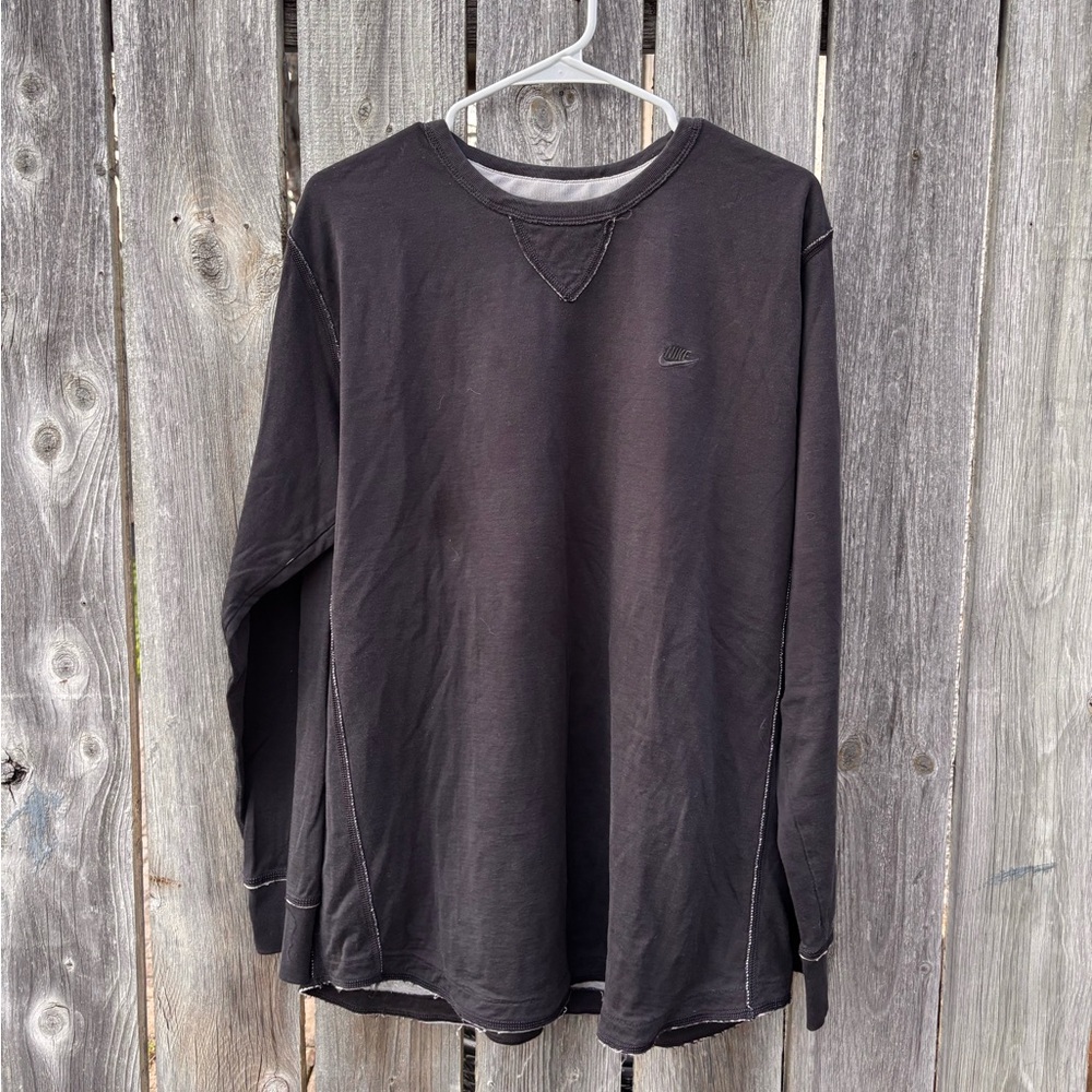 Y2K Nike Men's Black Long-Sleeve Crewneck Shirt